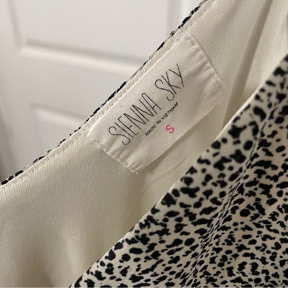 Sienna Sky Animal Print Button Down Summer Dress Size Small - EUC - Picture 3 of 3